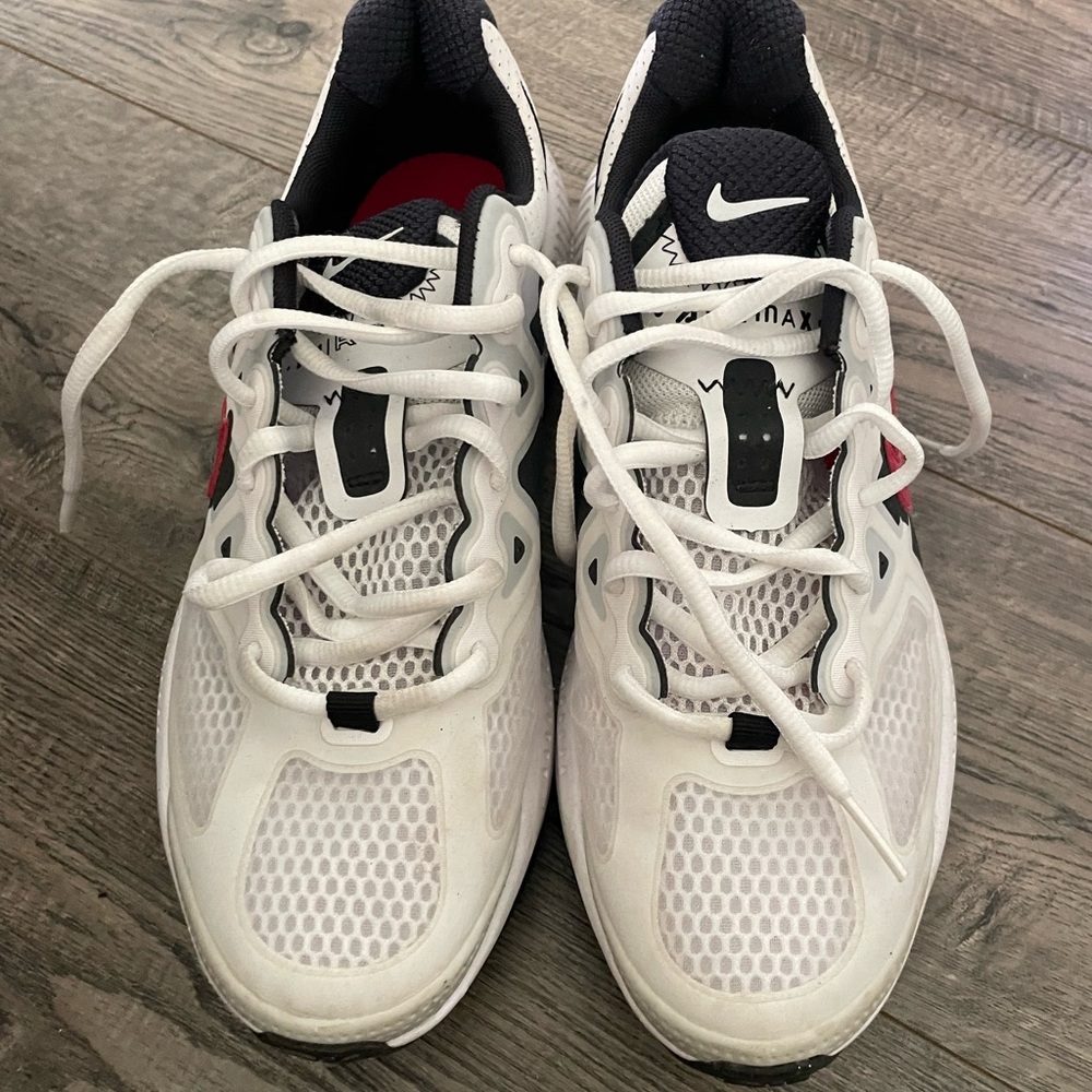 Nike Airmax White Athletic Shoes